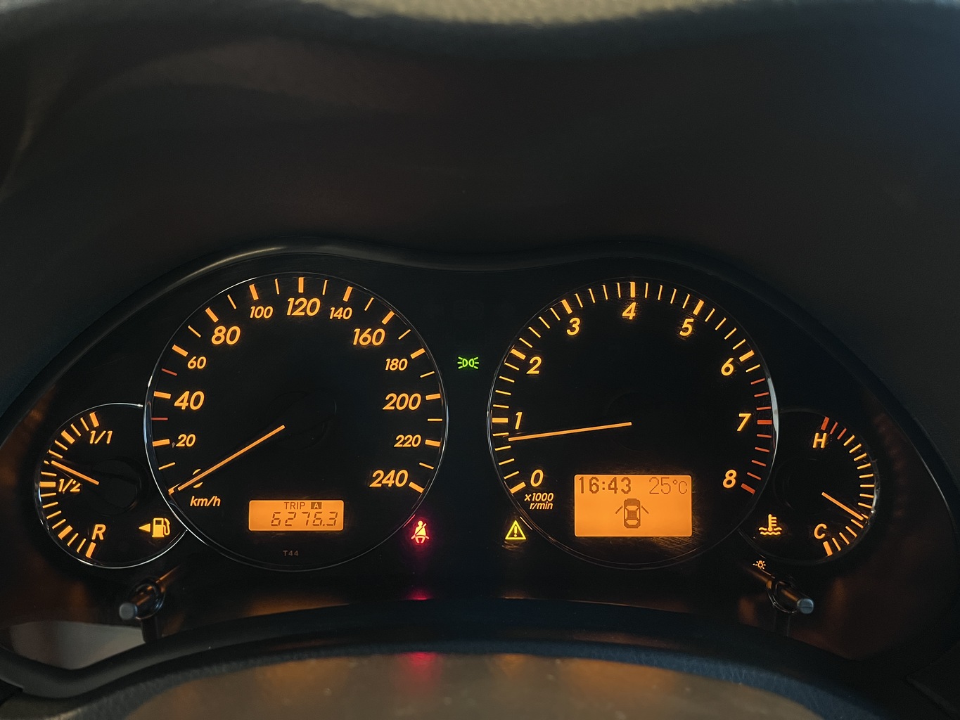 TOYOTA AVENSIS