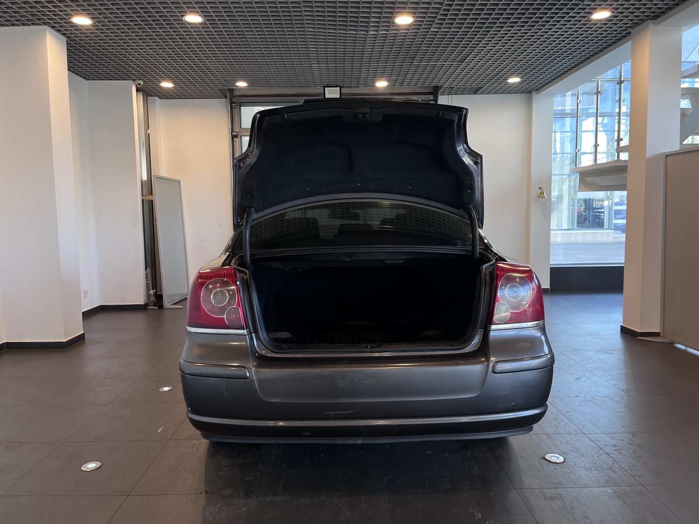 TOYOTA AVENSIS