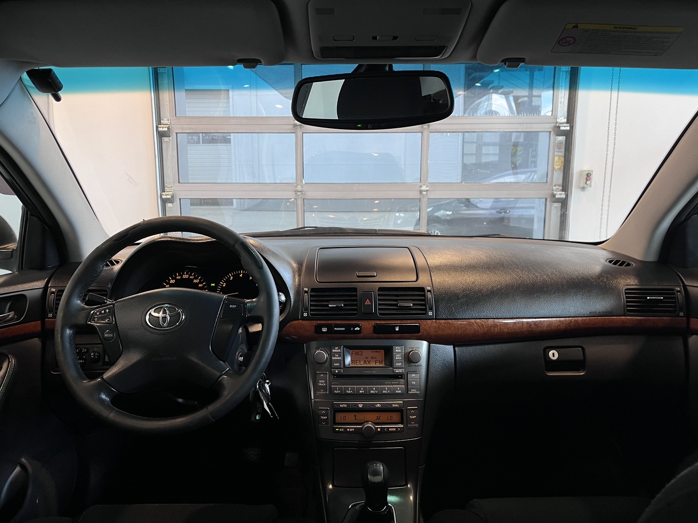 TOYOTA AVENSIS