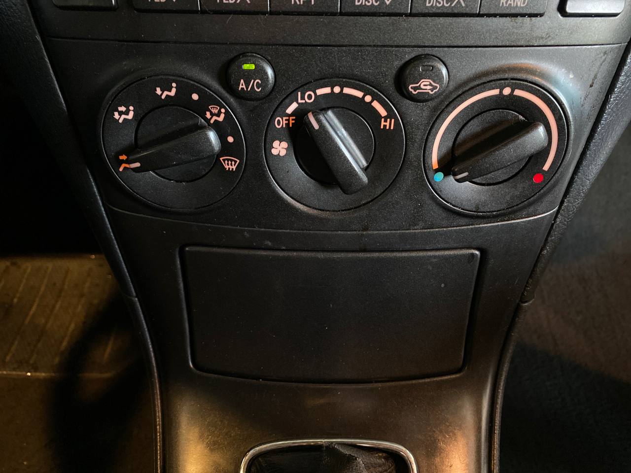 TOYOTA AVENSIS