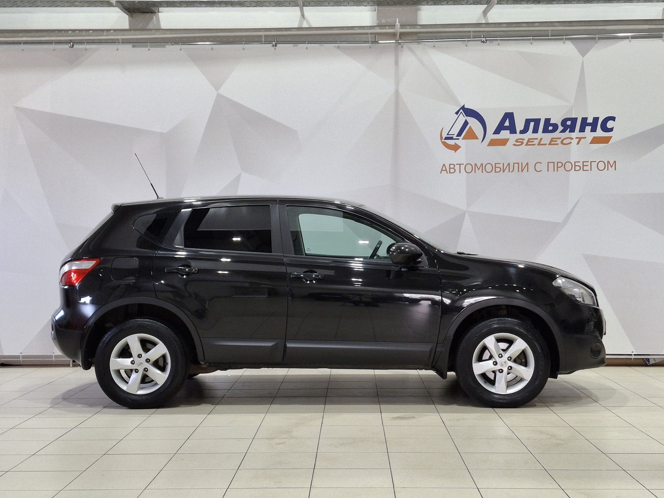 NISSAN QASHQAI 2010 г.