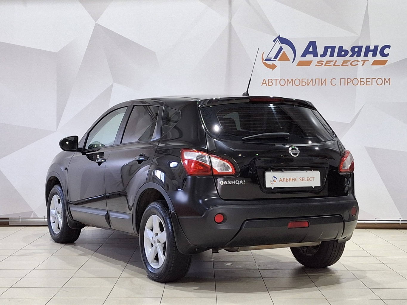 NISSAN QASHQAI 2010 г.
