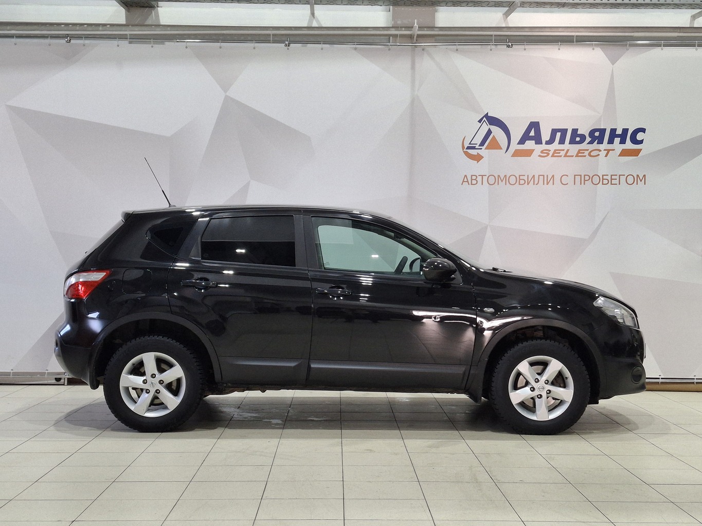 NISSAN QASHQAI 2010 г.