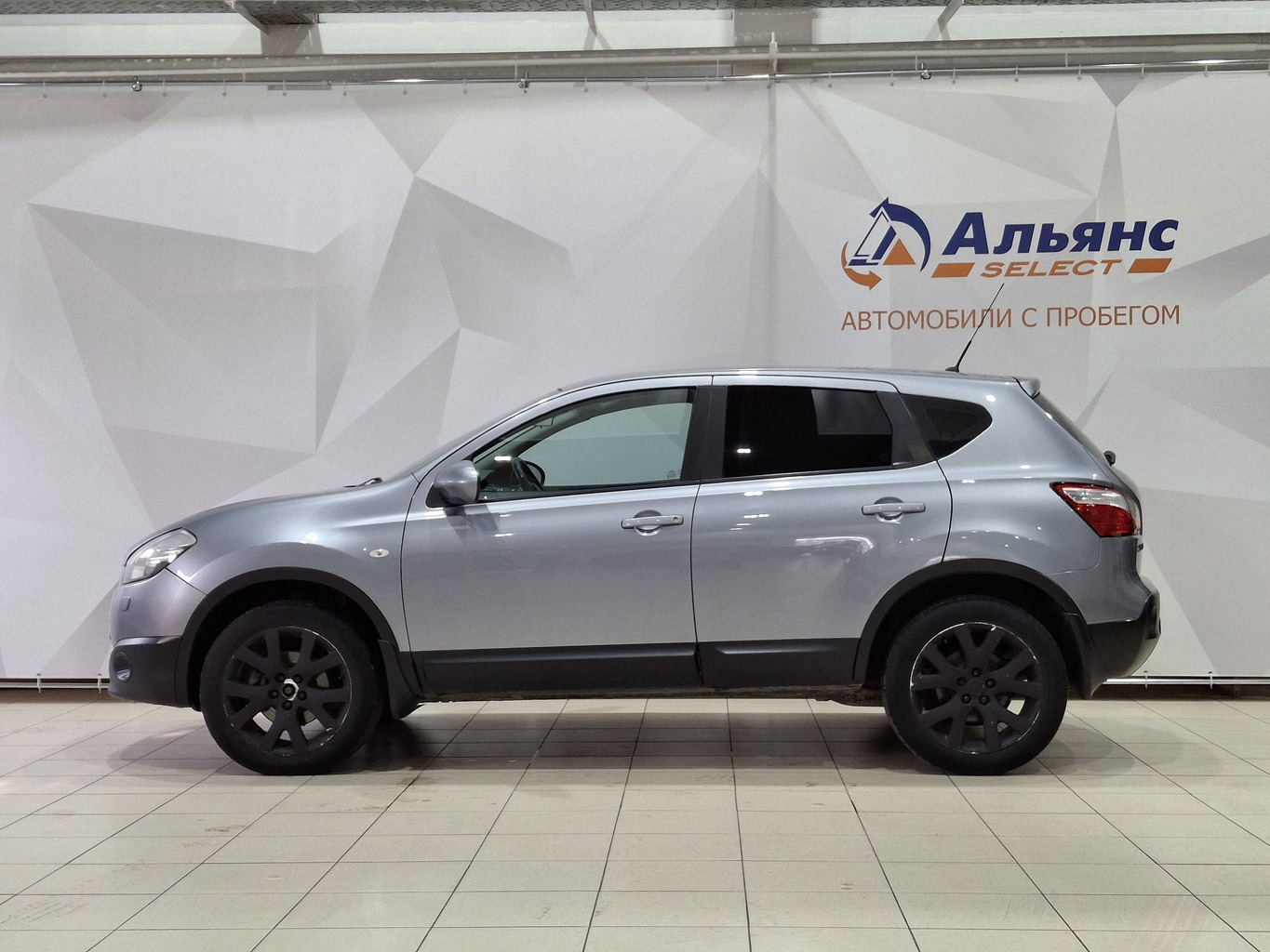 NISSAN QASHQAI 2010 г.