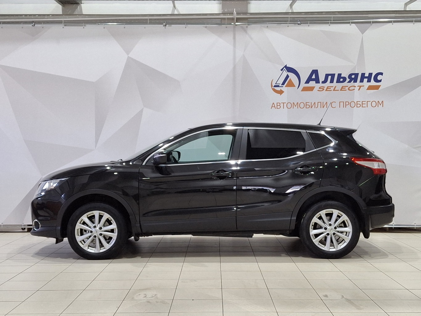 NISSAN QASHQAI 2014 г.