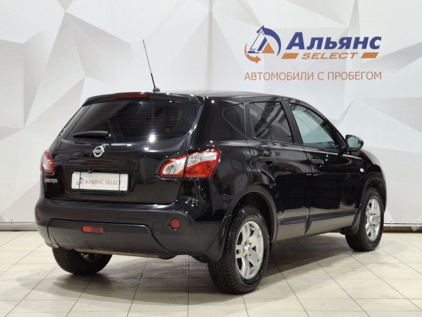 NISSAN QASHQAI 2011 г.