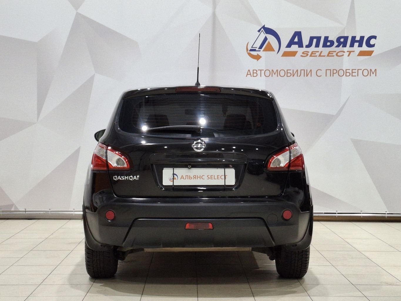 NISSAN QASHQAI 2011 г.