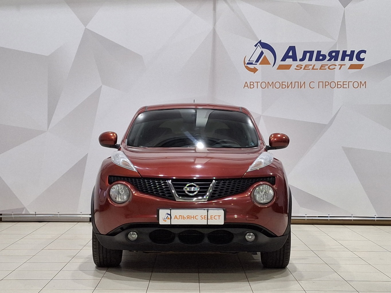 NISSAN JUKE 2012 г.