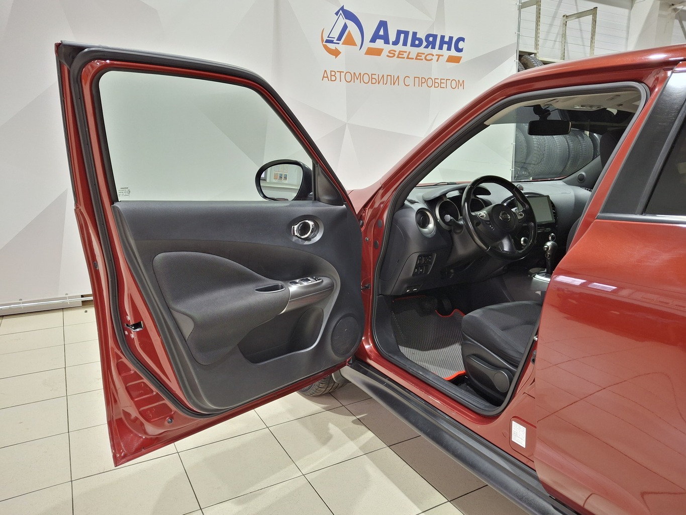 NISSAN JUKE