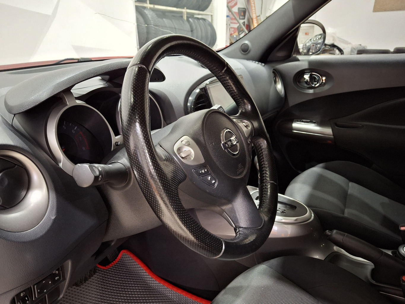 NISSAN JUKE