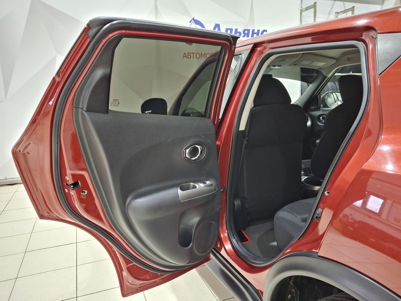 NISSAN JUKE