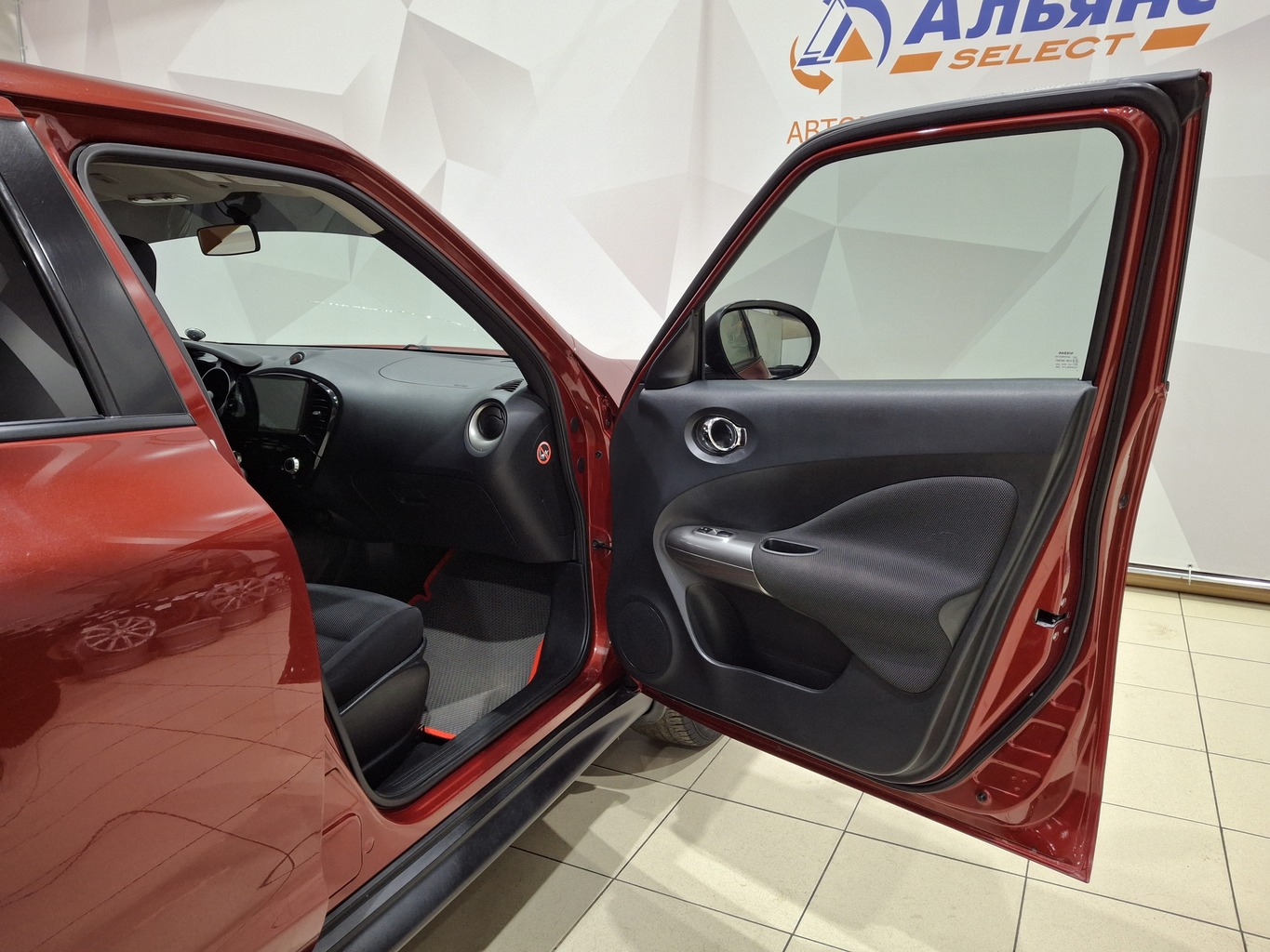 NISSAN JUKE