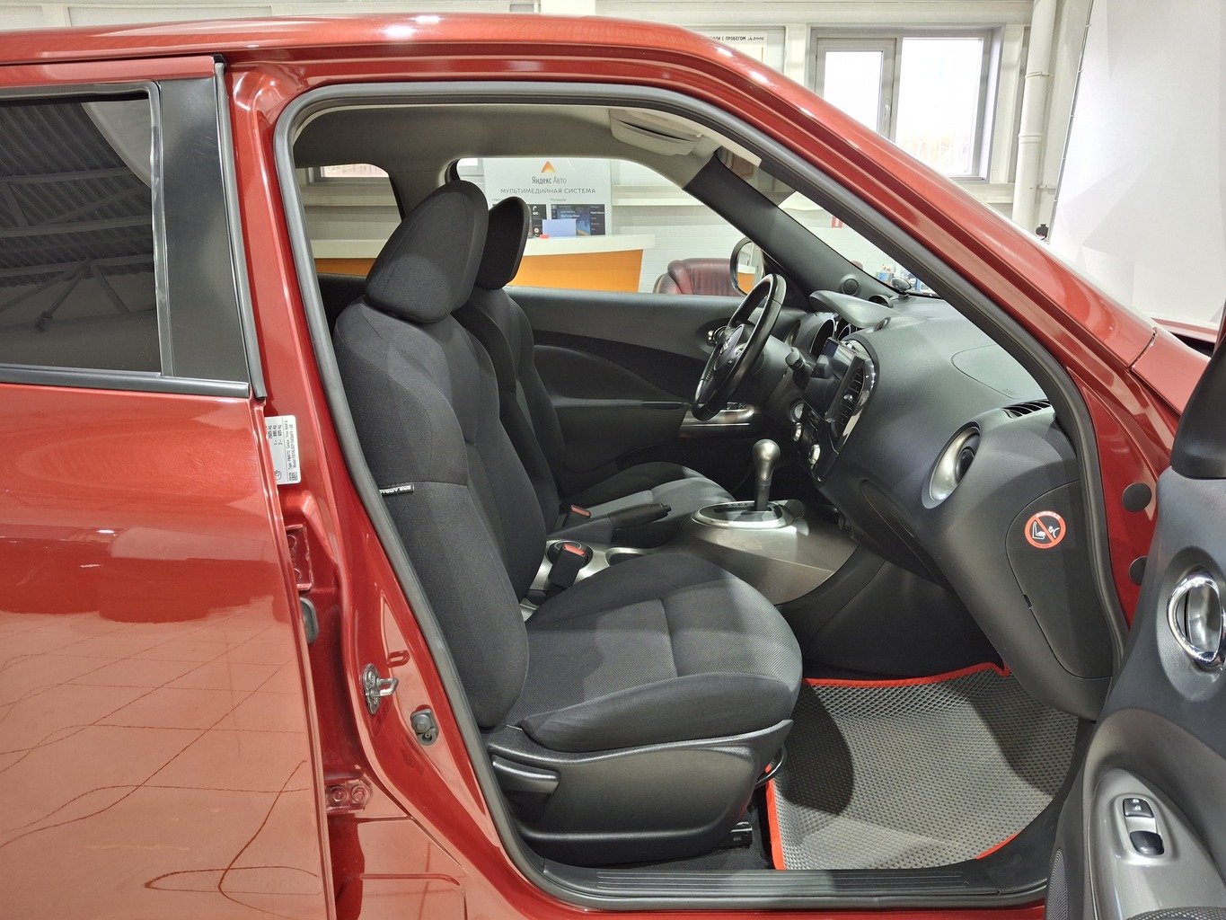 NISSAN JUKE