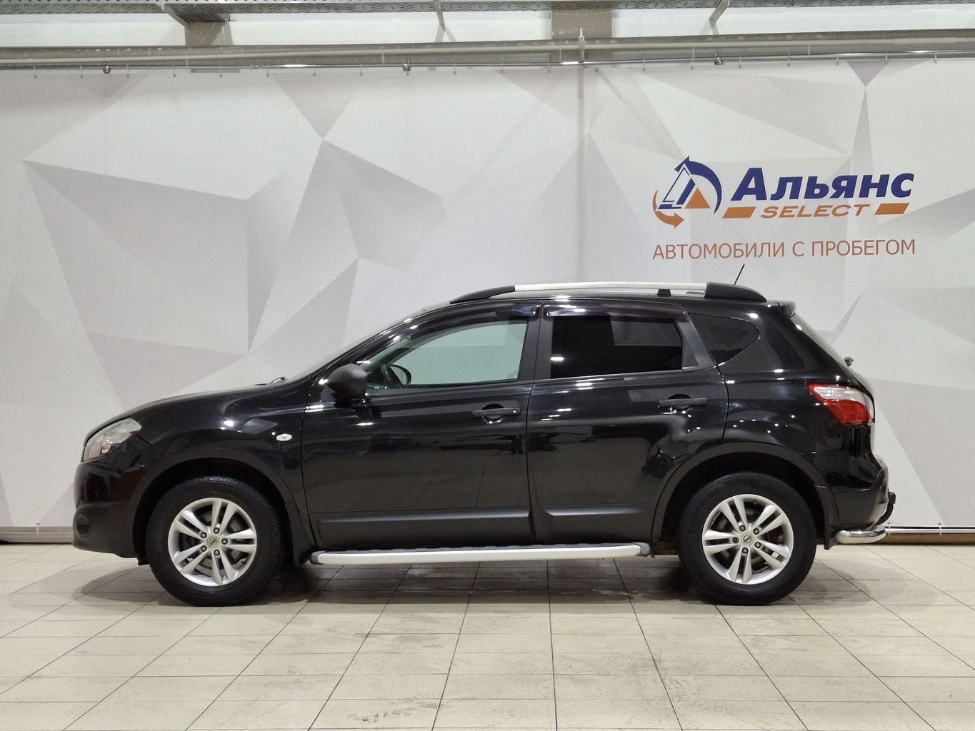 NISSAN QASHQAI 2011 г.