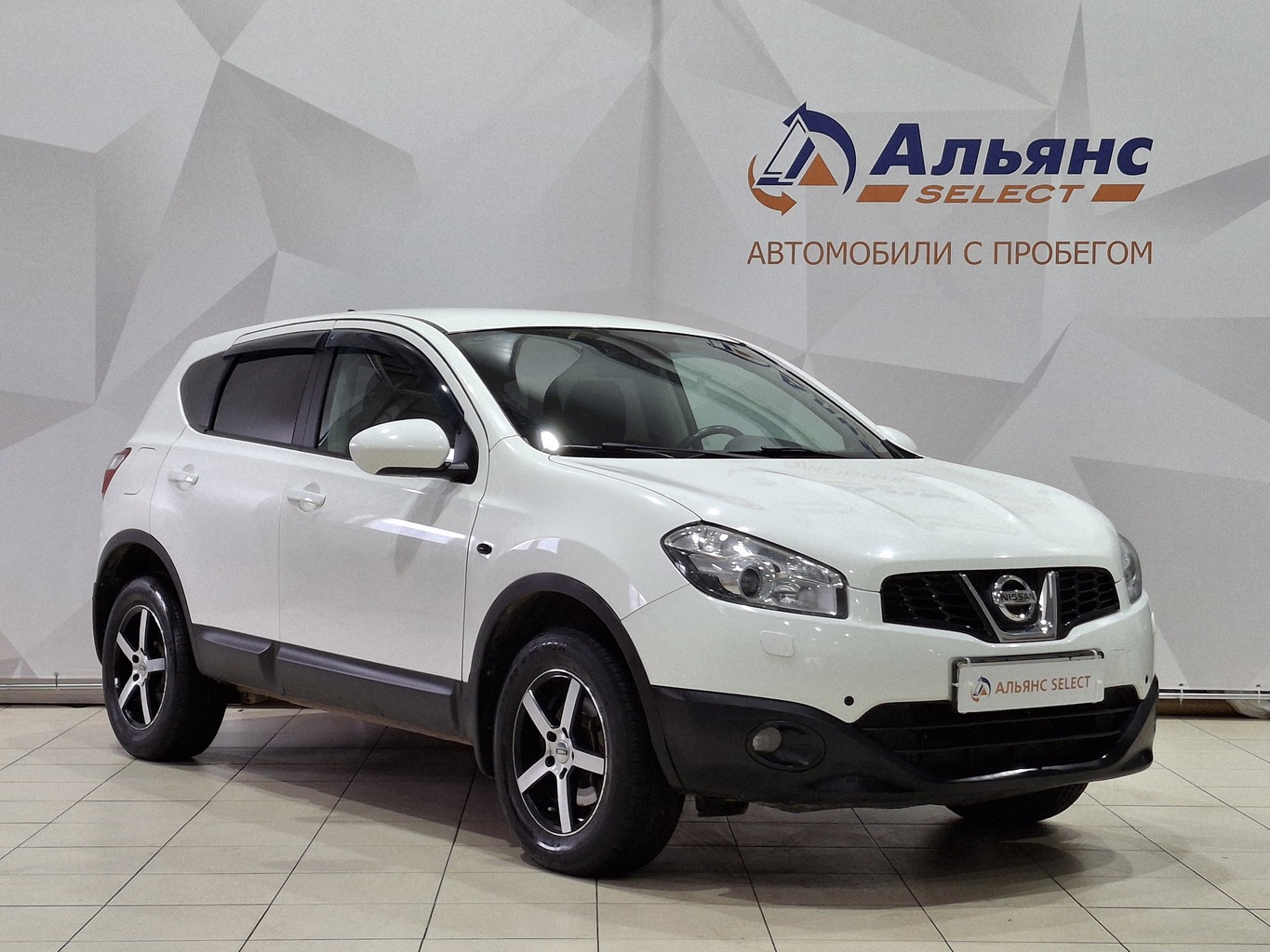 NISSAN QASHQAI 2011 г.