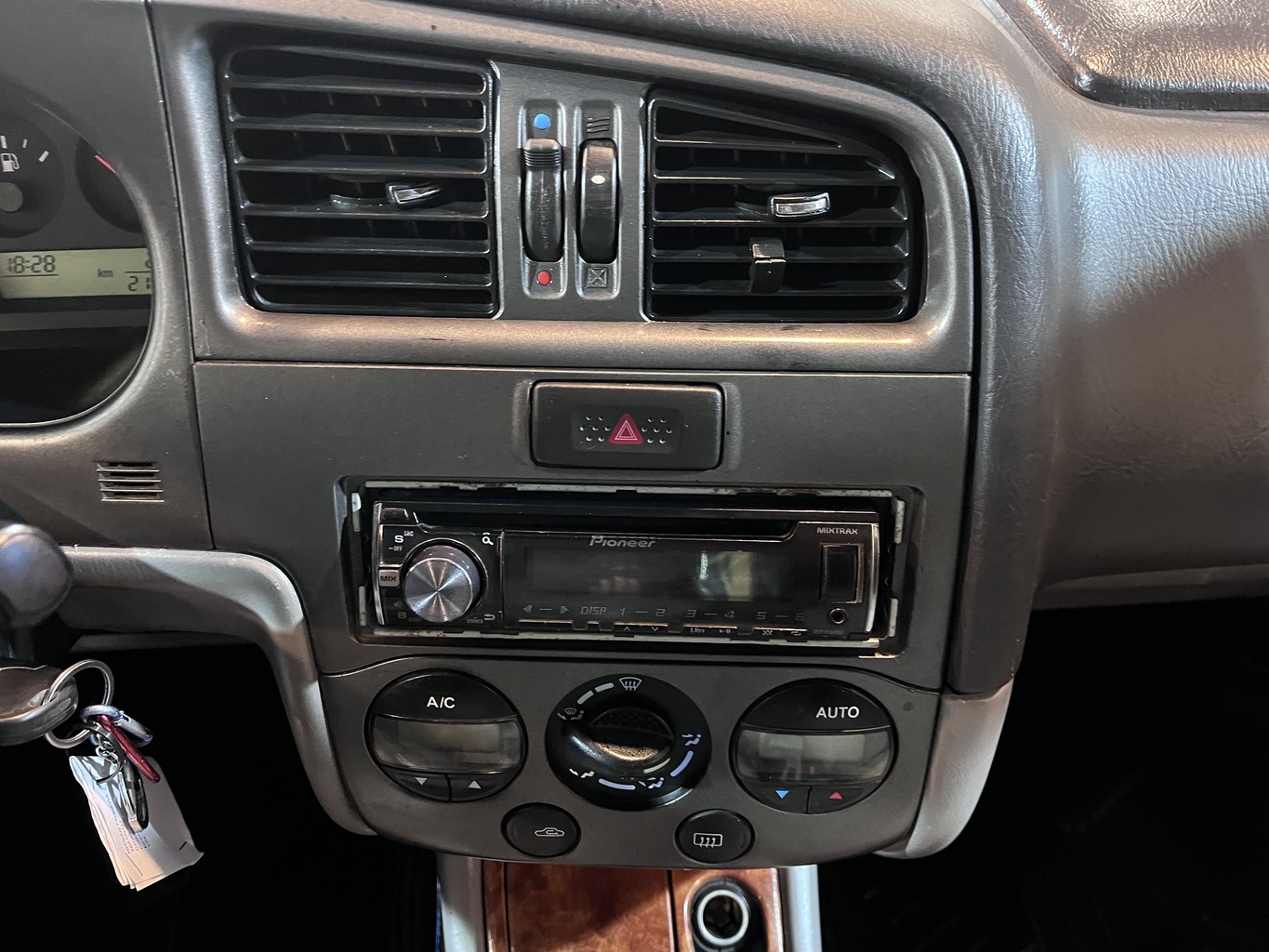 NISSAN PRIMERA