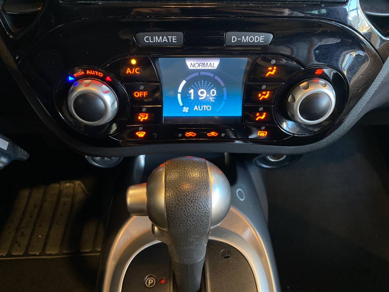 NISSAN JUKE