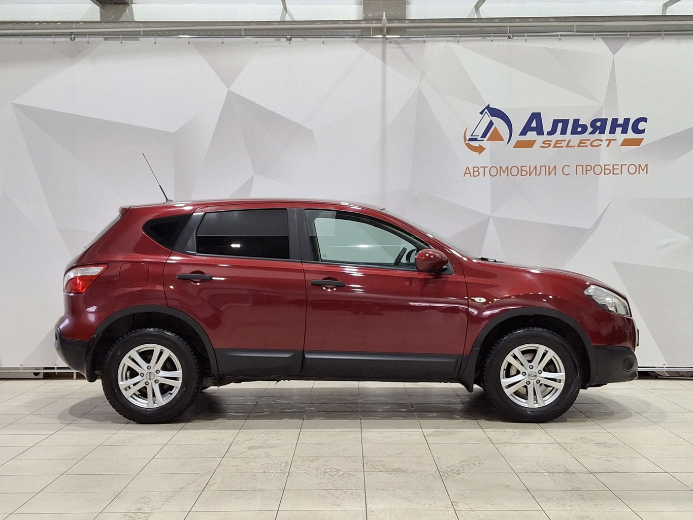 NISSAN QASHQAI 2012 г.