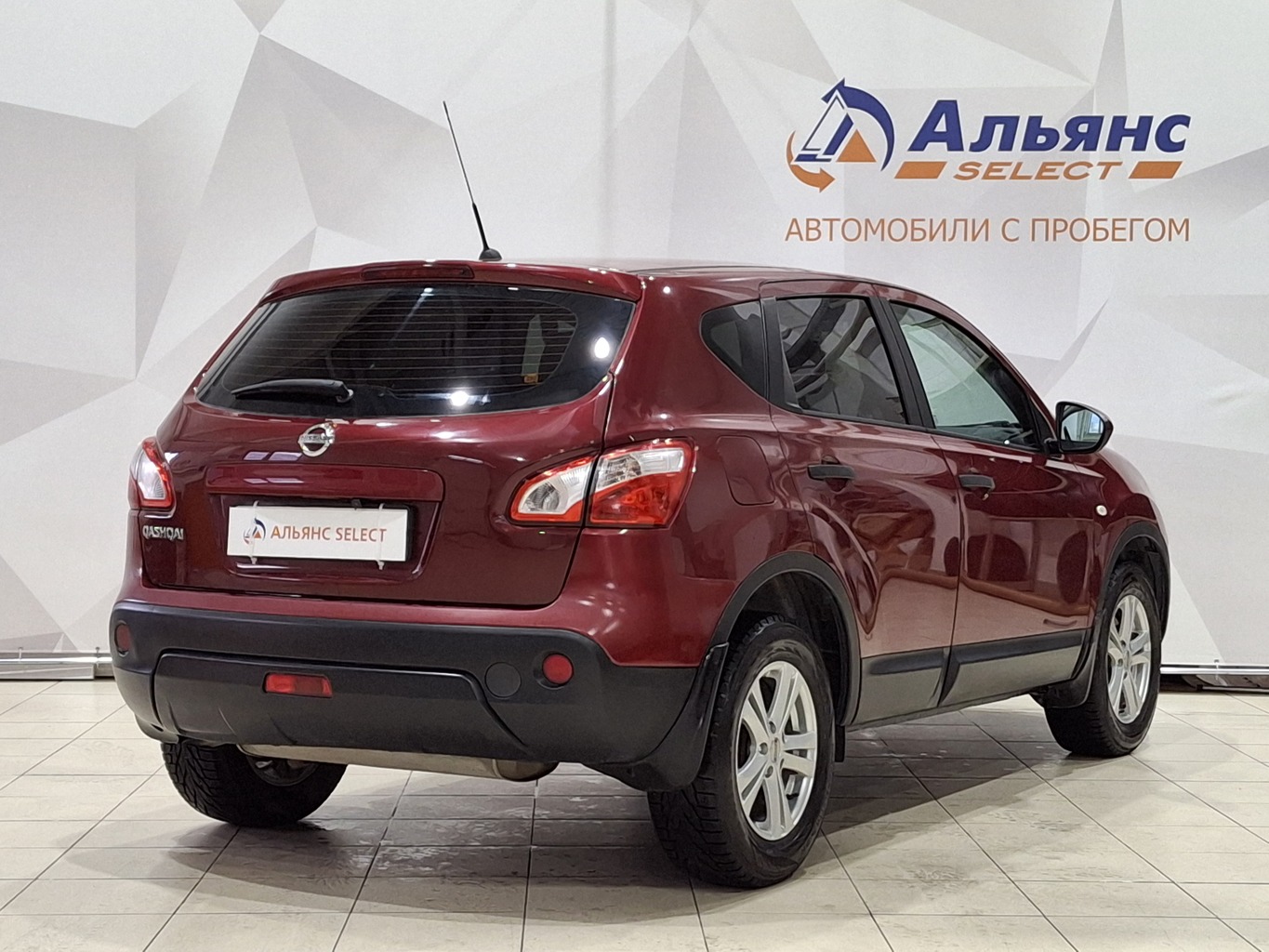 NISSAN QASHQAI 2012 г.