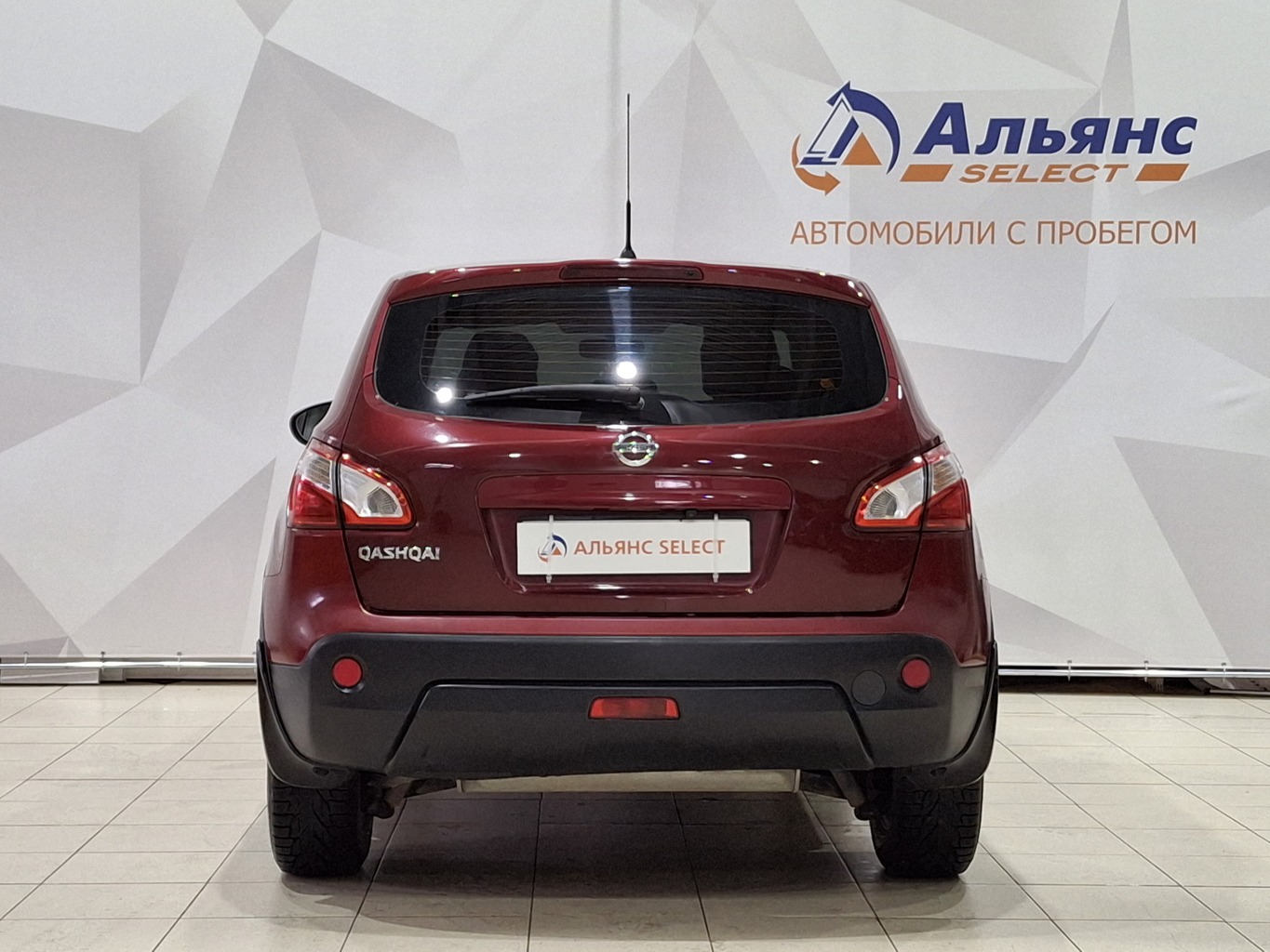 NISSAN QASHQAI 2012 г.