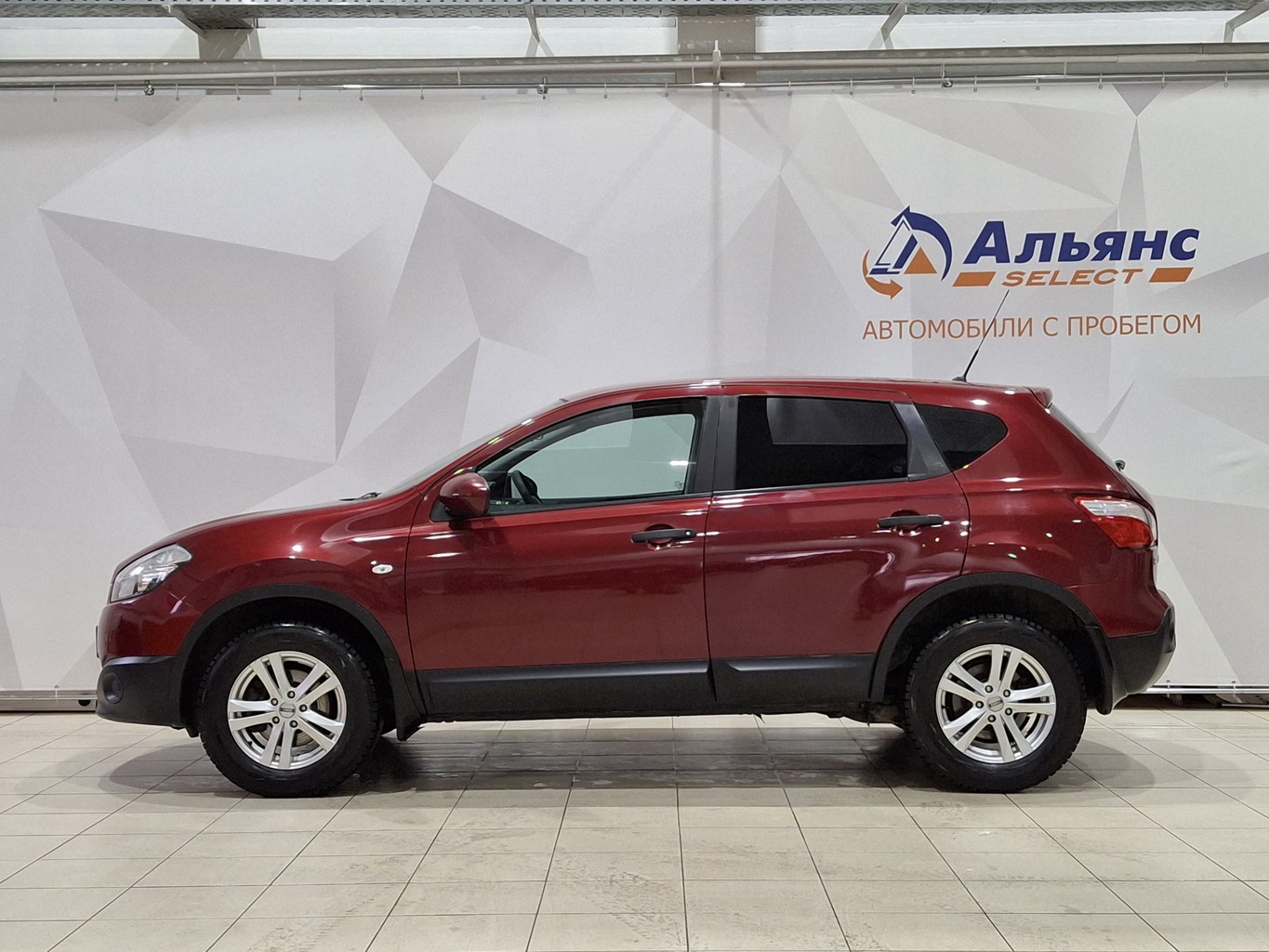 NISSAN QASHQAI 2012 г.