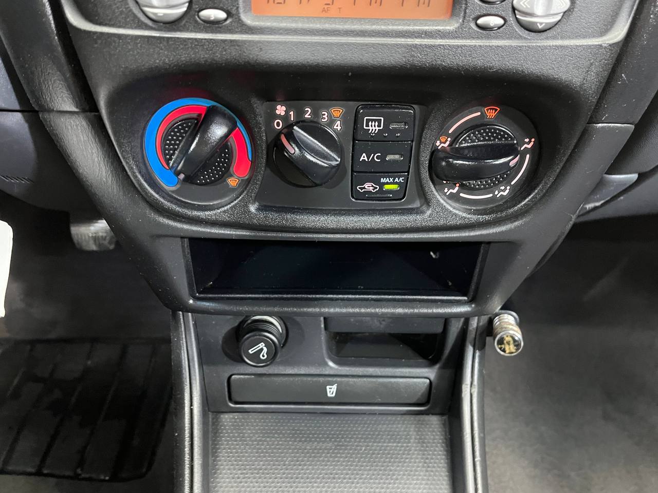 NISSAN ALMERA