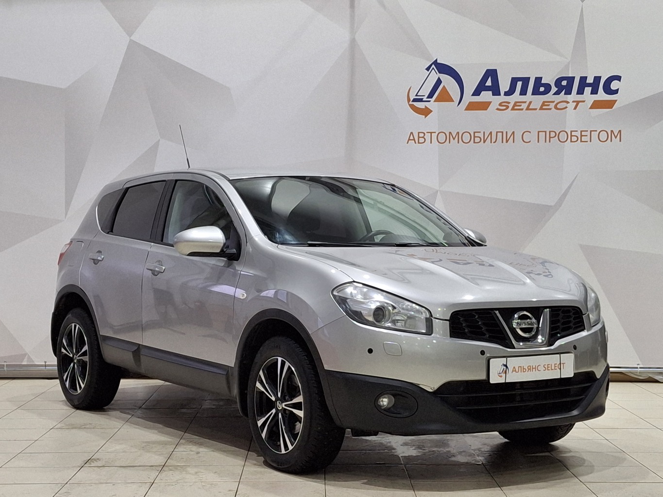 NISSAN QASHQAI 2013 г.