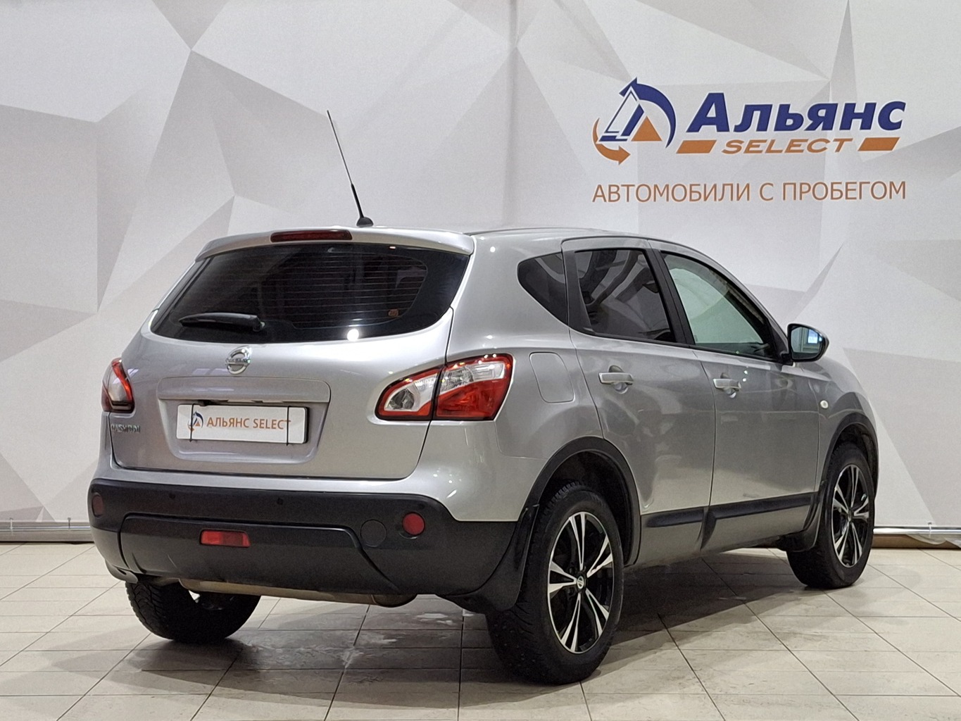 NISSAN QASHQAI 2013 г.