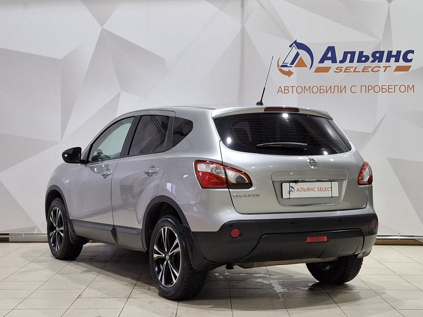 NISSAN QASHQAI 2013 г.