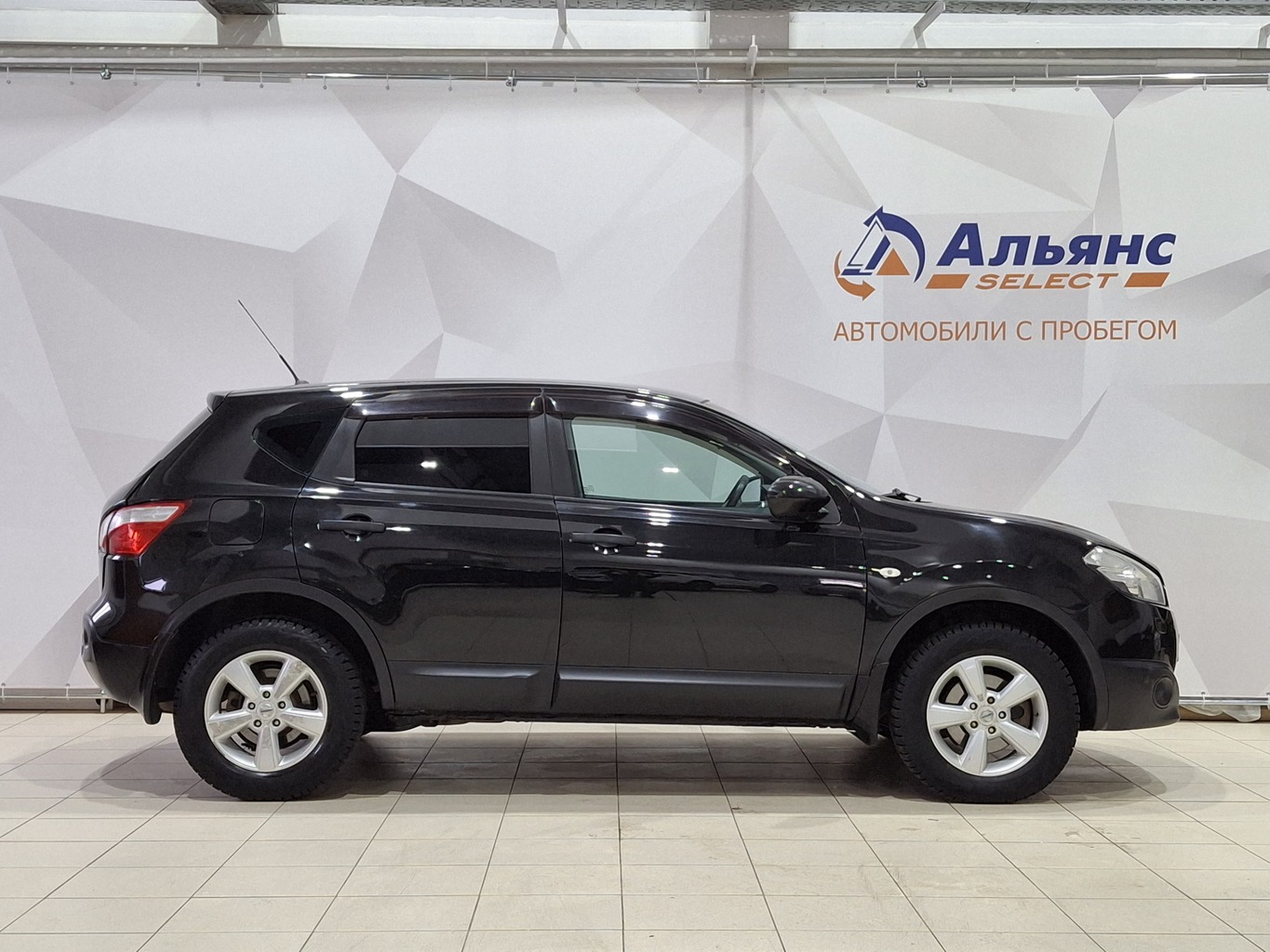 NISSAN QASHQAI 2013 г.