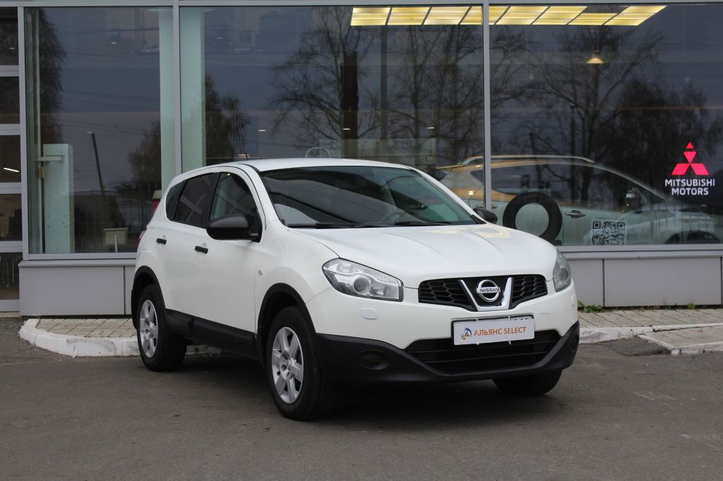 NISSAN QASHQAI 2013 г.