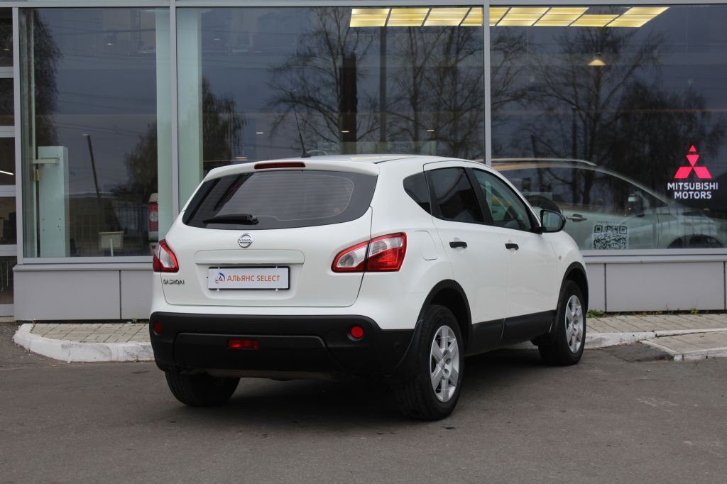 NISSAN QASHQAI 2013 г.