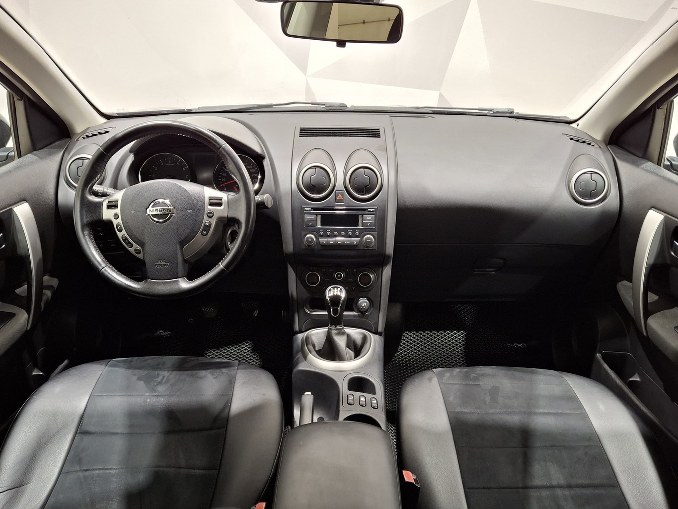 NISSAN QASHQAI 2013 г.