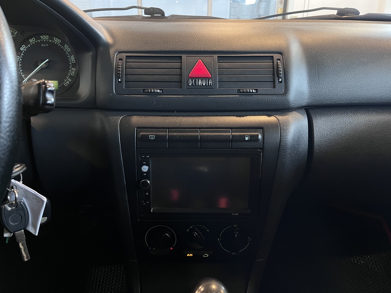 SKODA OKTAVIA