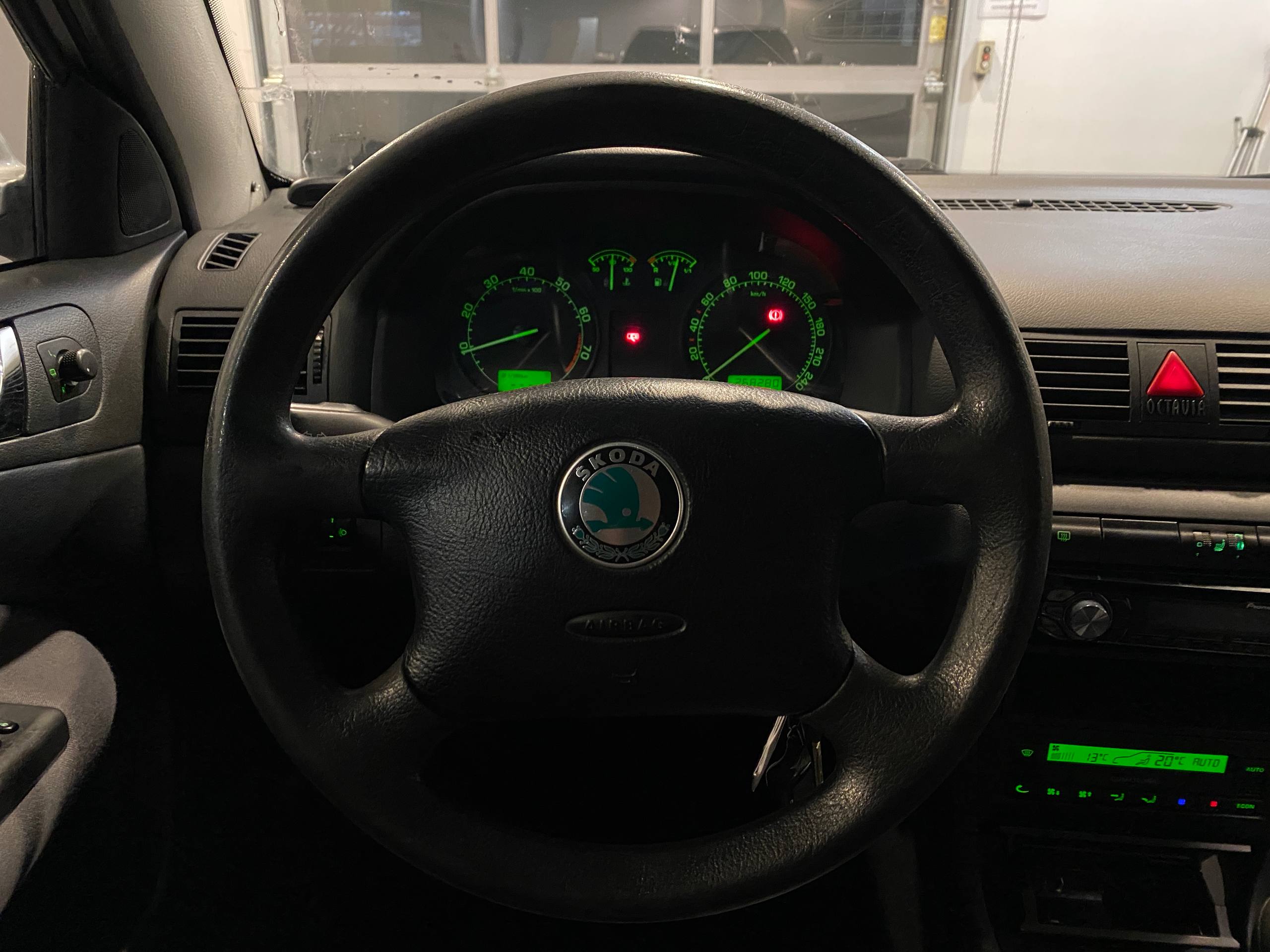 SKODA OKTAVIA