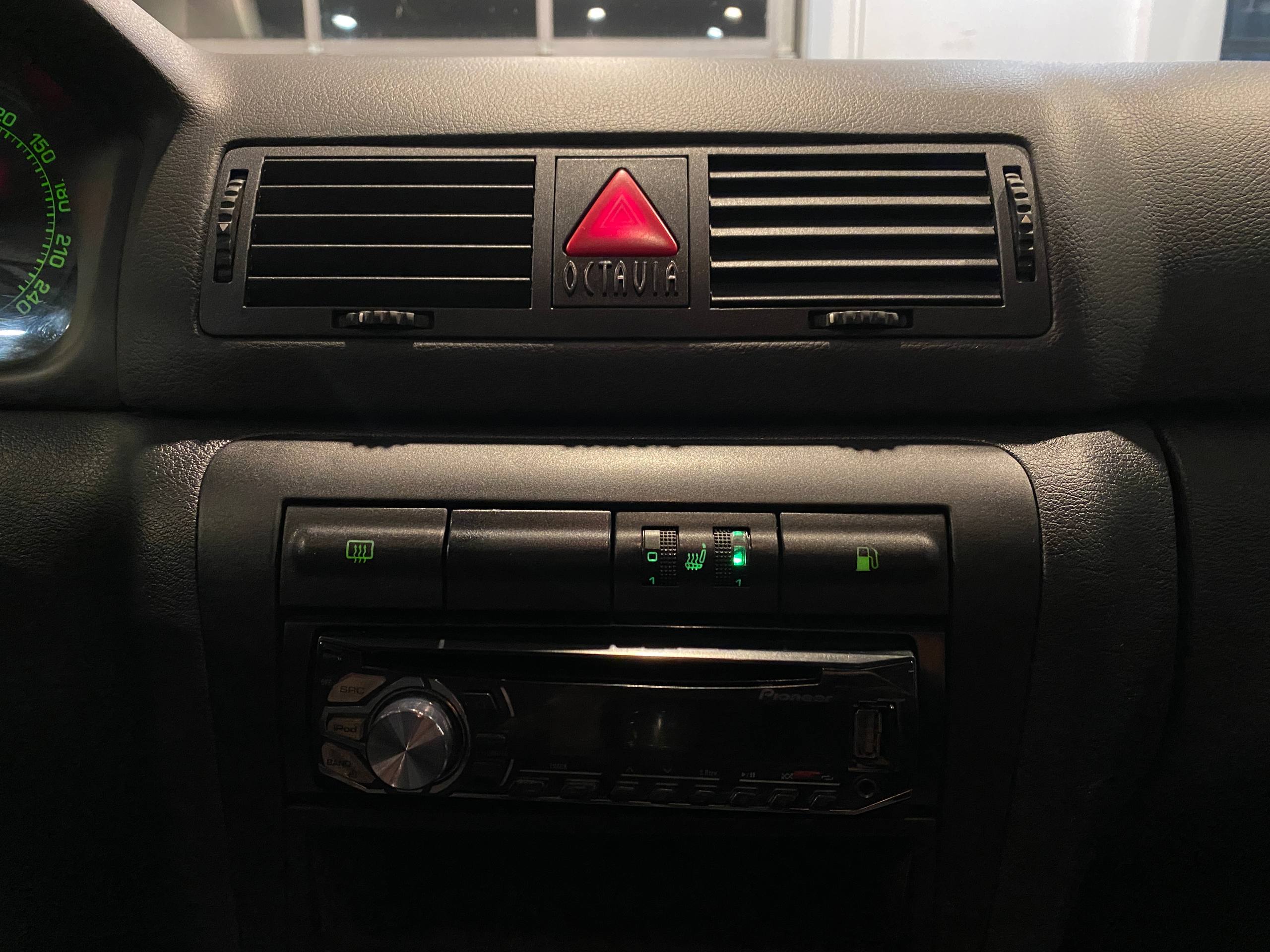 SKODA OKTAVIA