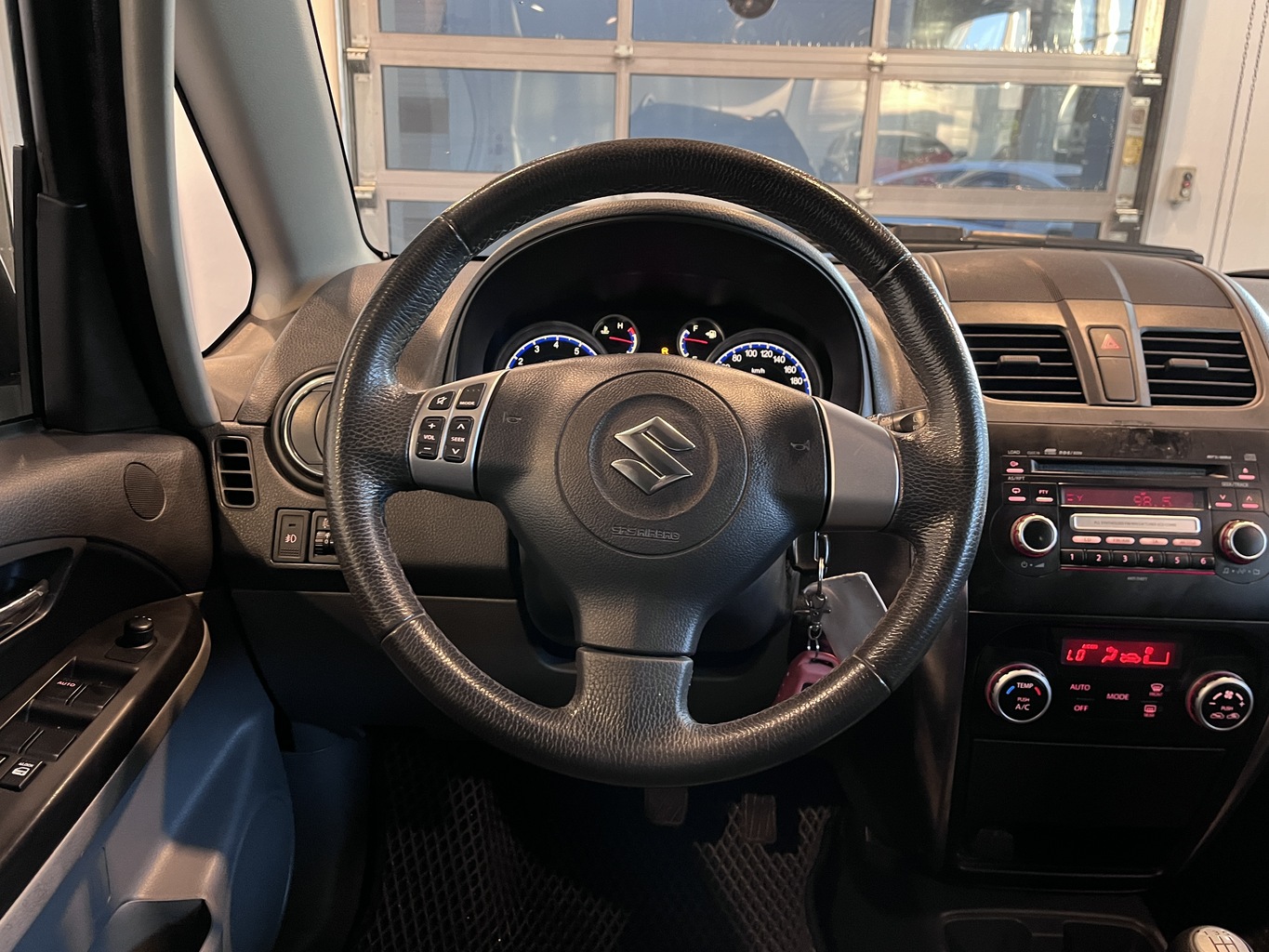 SUZUKI SX4