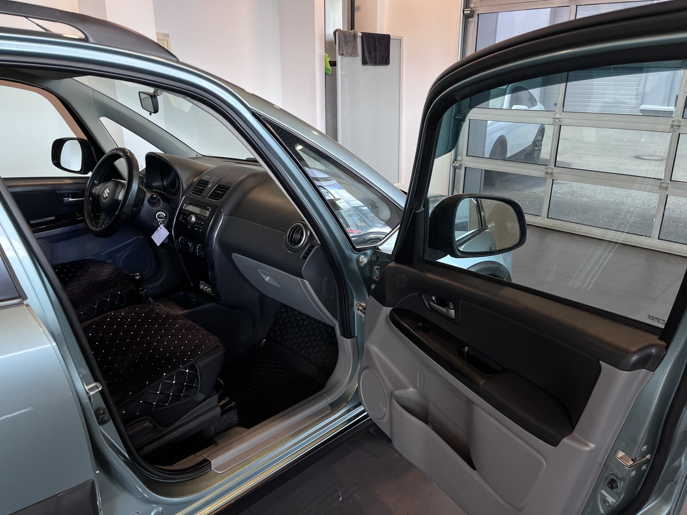 SUZUKI SX4