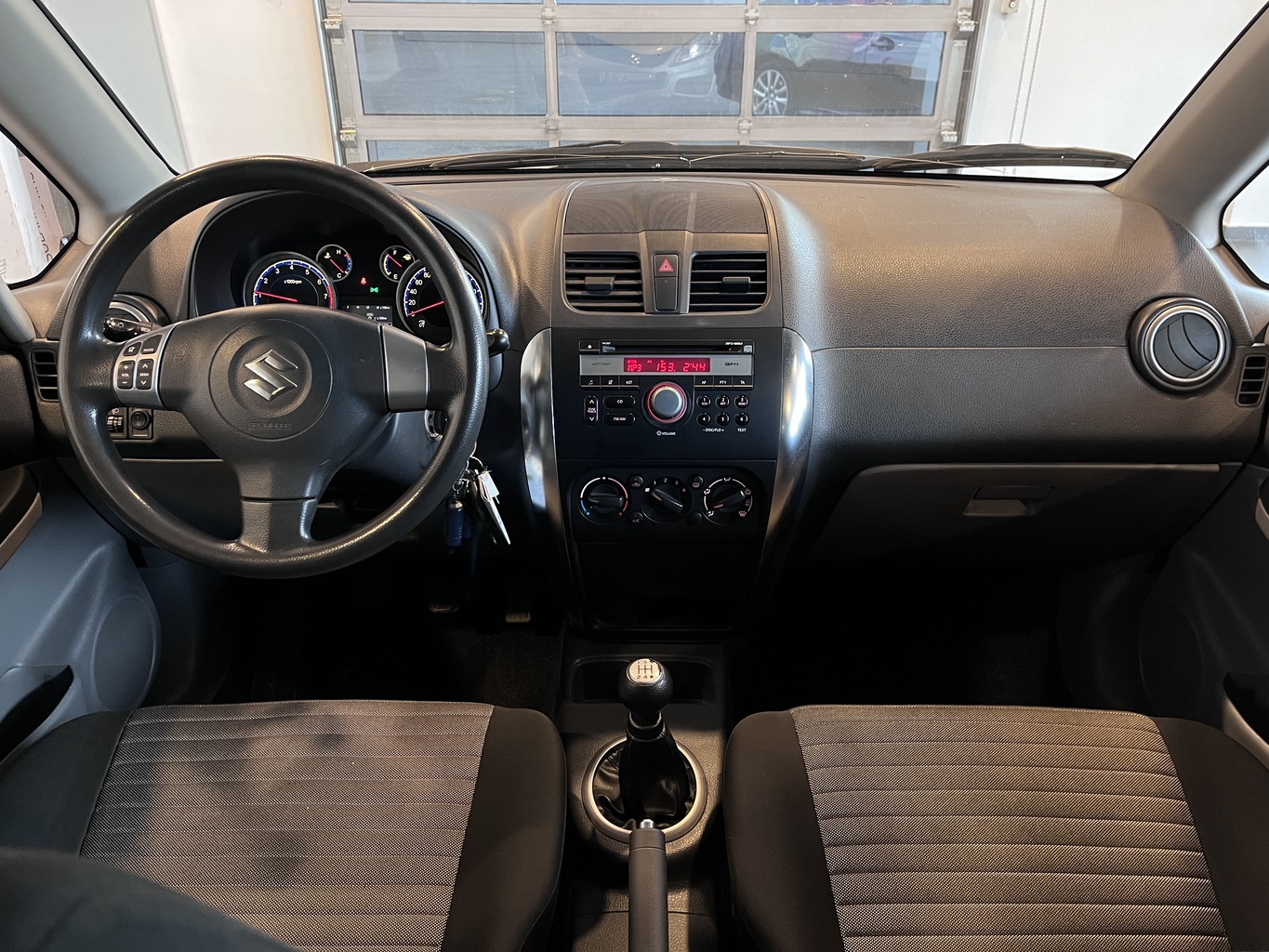 SUZUKI SX4