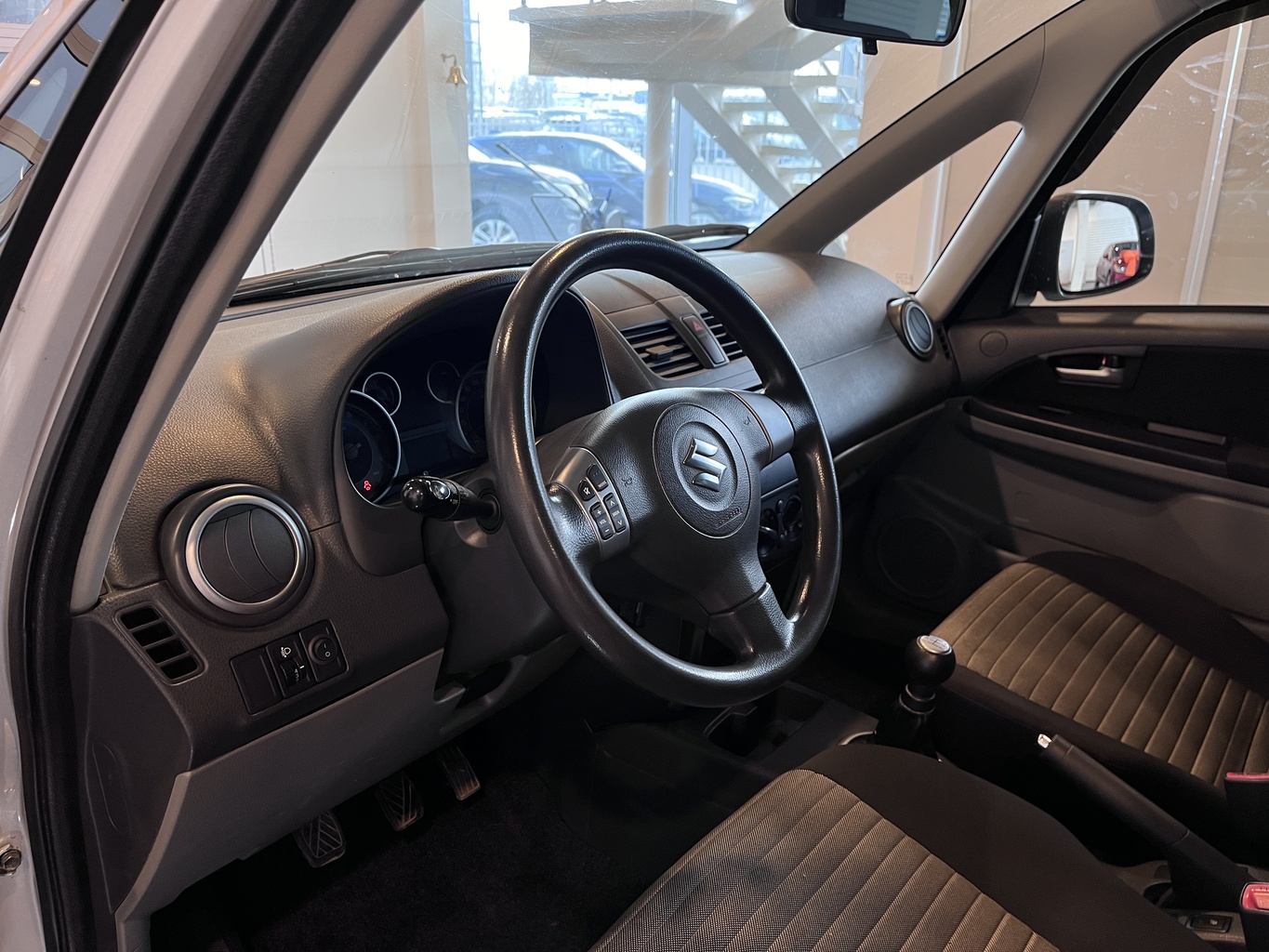 SUZUKI SX4