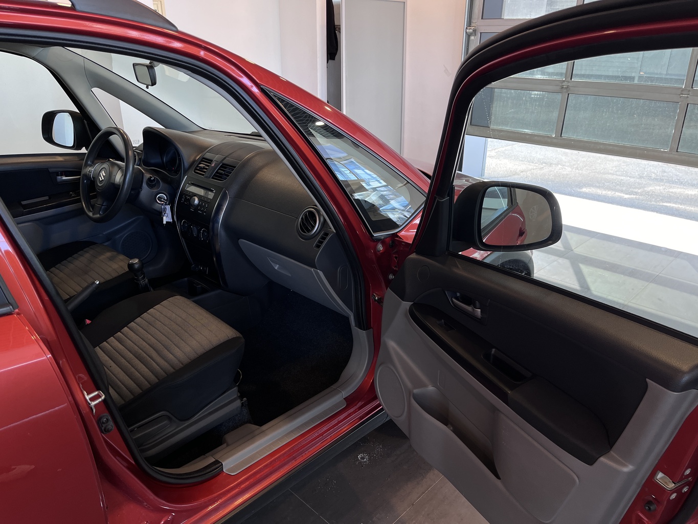SUZUKI SX4