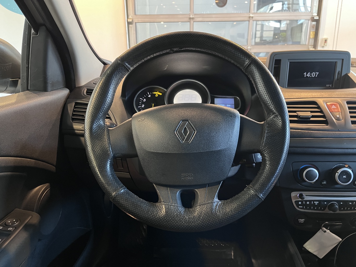 RENAULT MEGANE