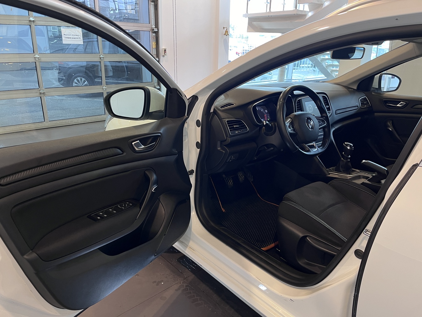 RENAULT MEGANE