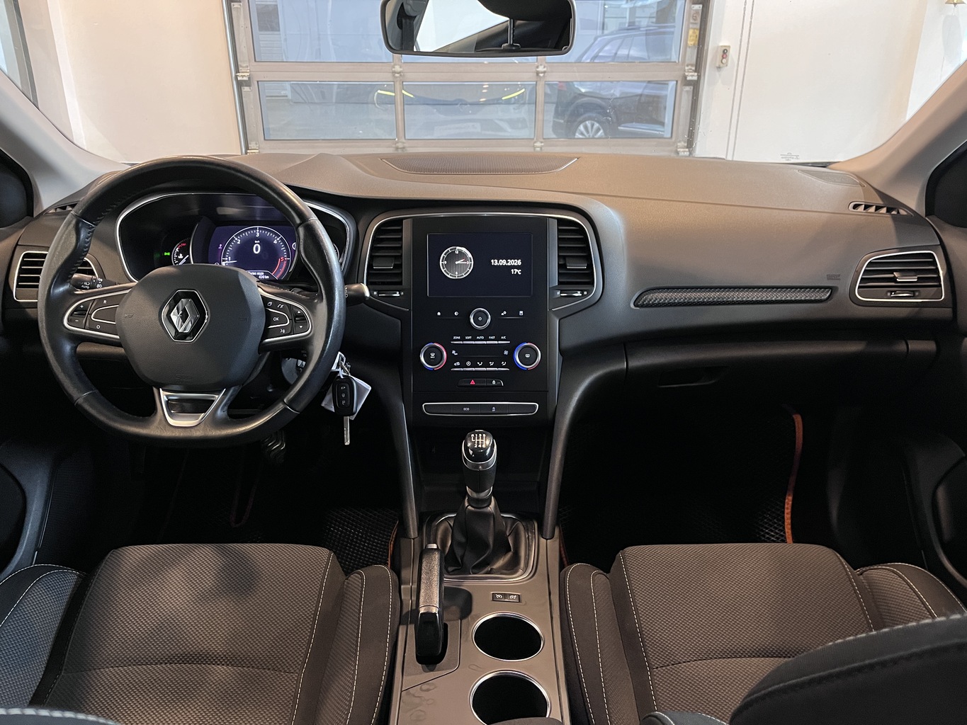 RENAULT MEGANE