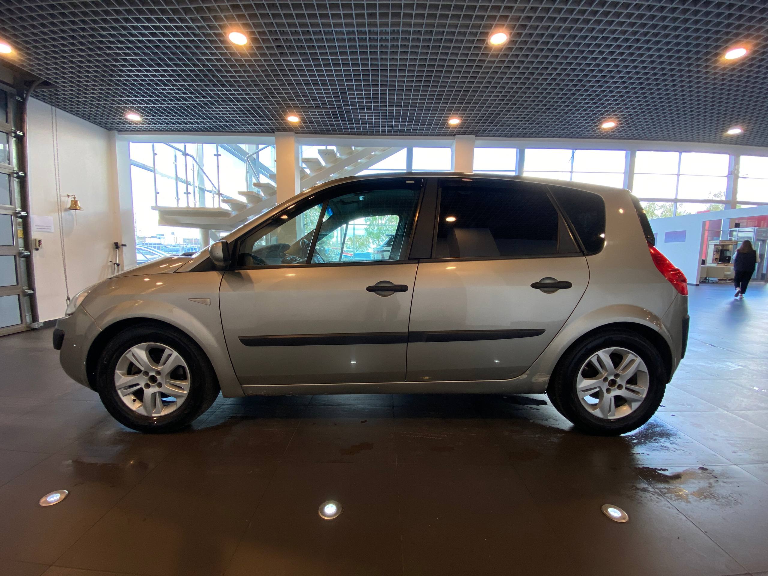 RENAULT SCENIC