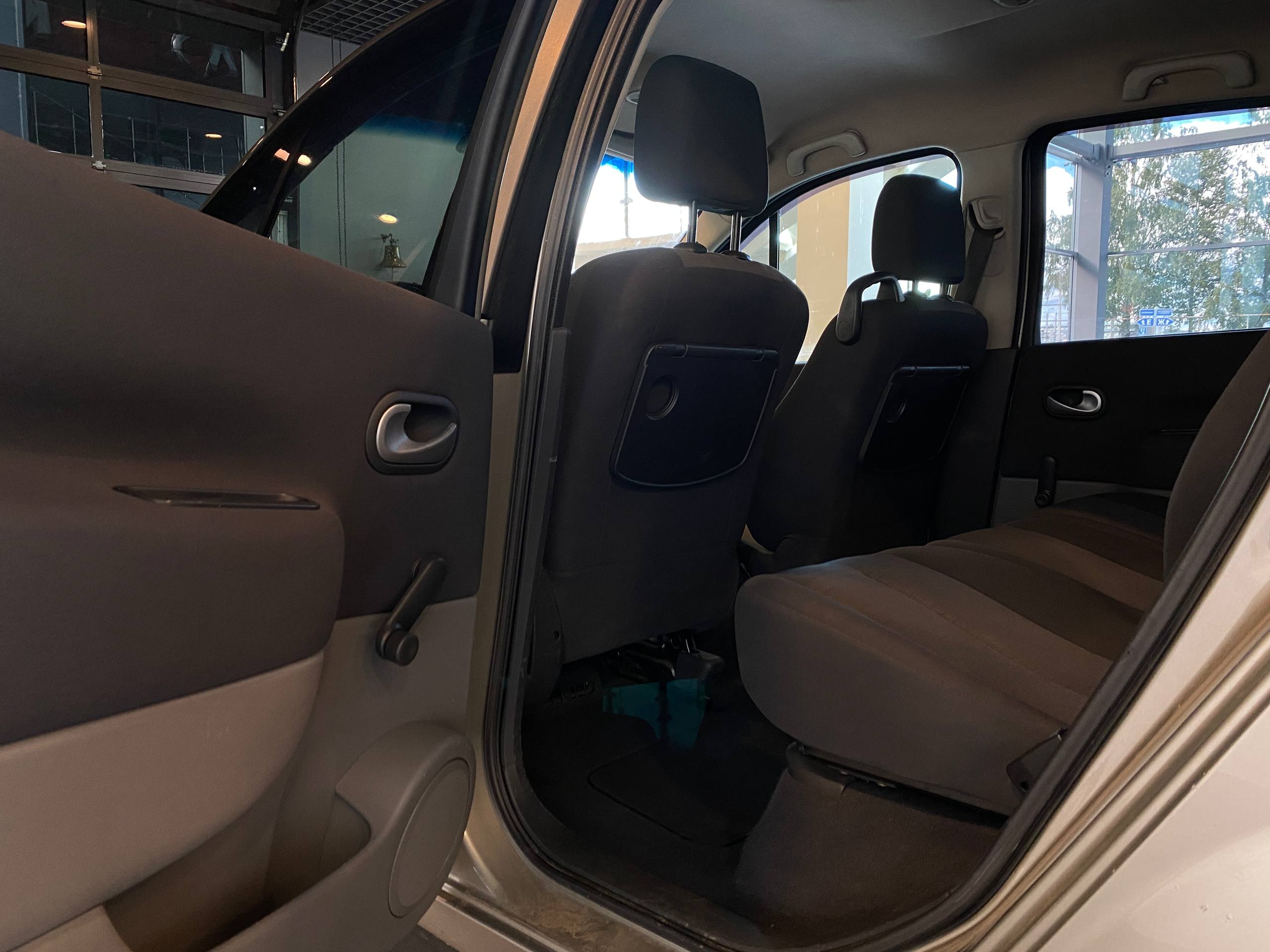 RENAULT SCENIC