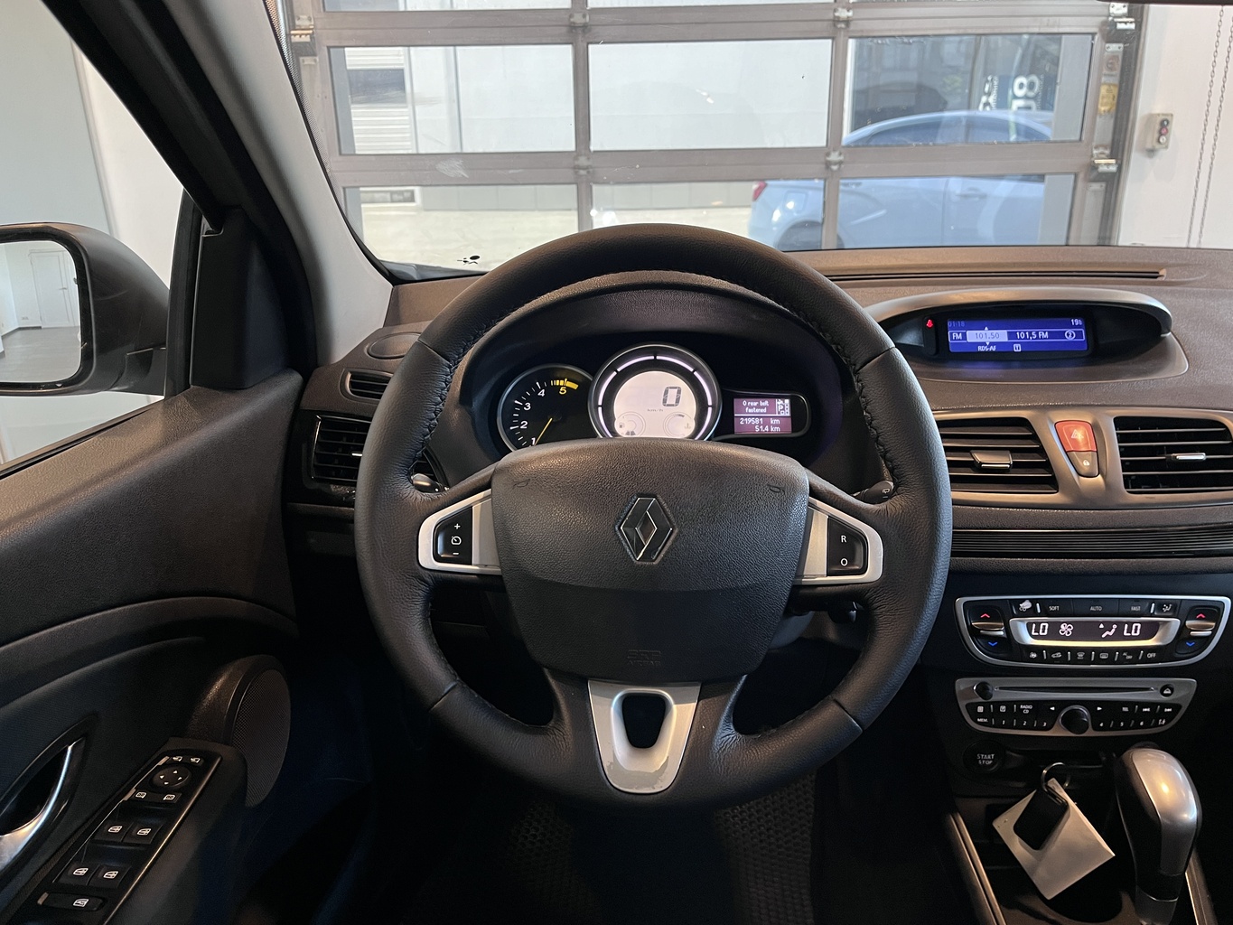 RENAULT MEGANE