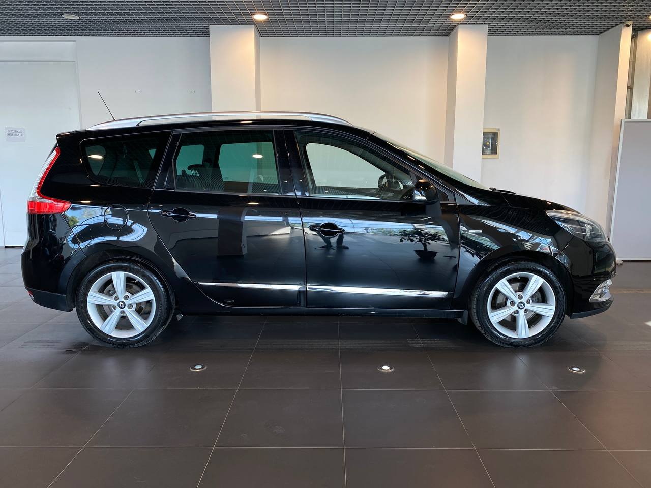 RENAULT SCENIC
