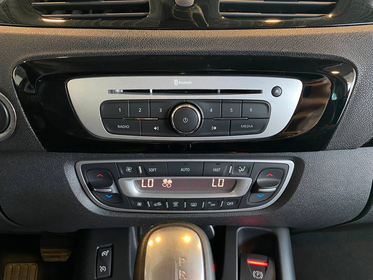 RENAULT SCENIC