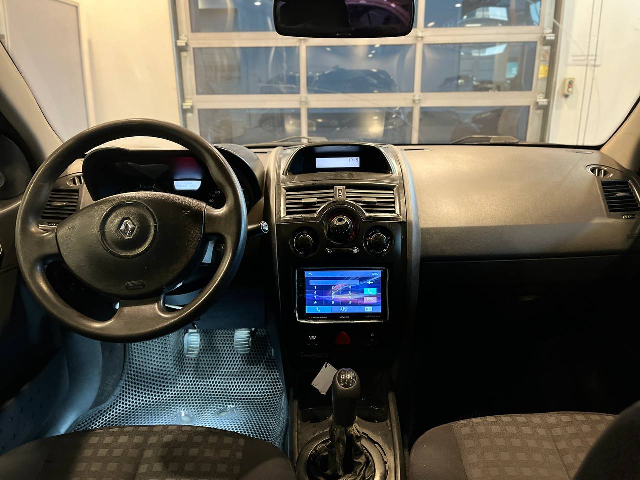 RENAULT MEGANE